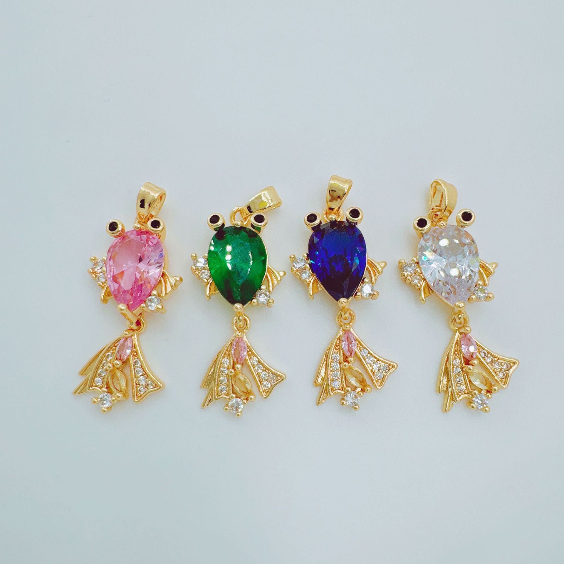 Wholesale Goldfish Pendant Necklace Inlaid Diamond European Style Everyday Jewelry Accessory for Women