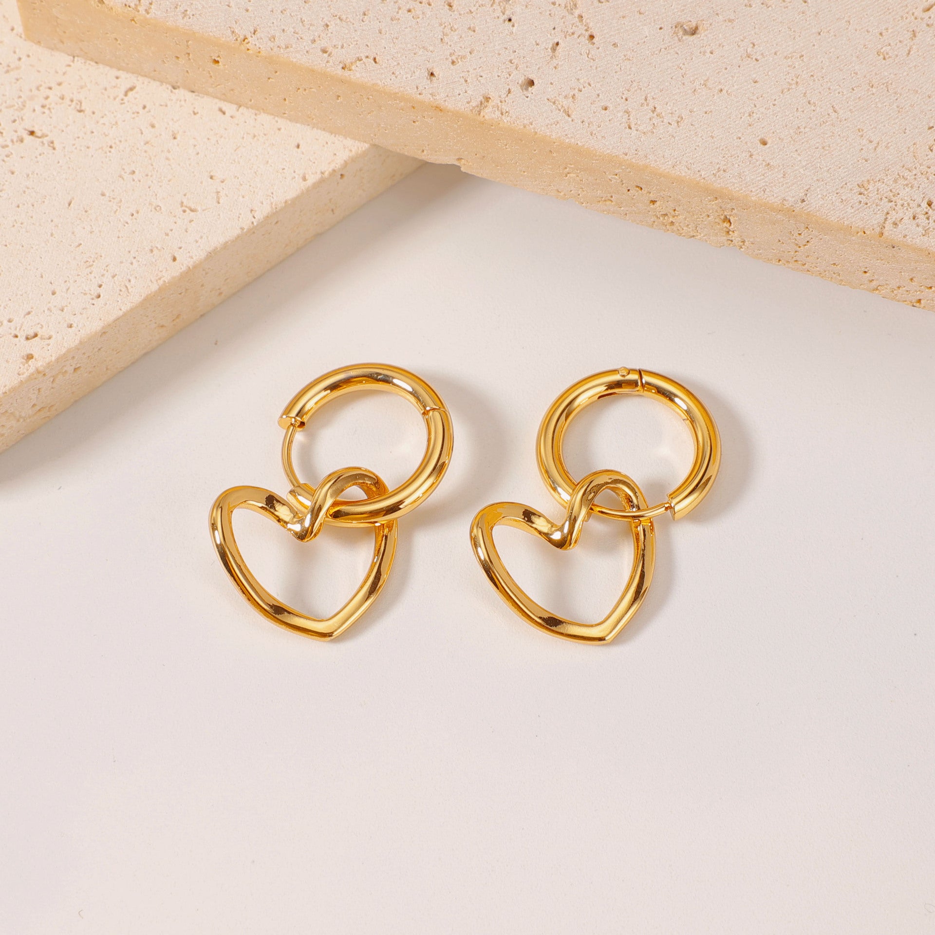 Wholesale Luxury Stainless Steel Heart and Flower Earrings