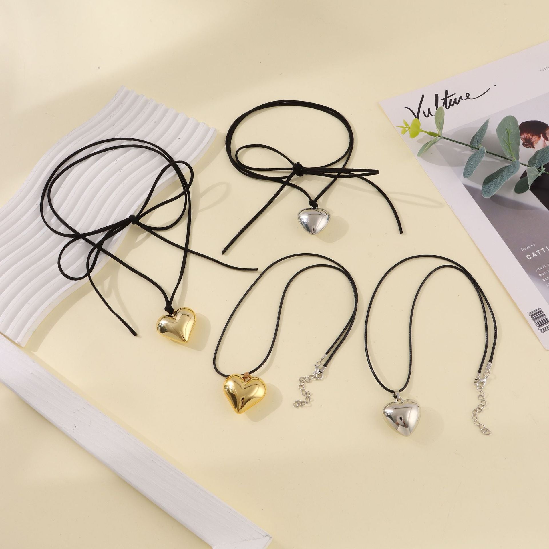 Wholesale Love Shaped Pendant Necklace Acrylic Clavicle Chain Choker Necklace ACC-NE-Yunh002