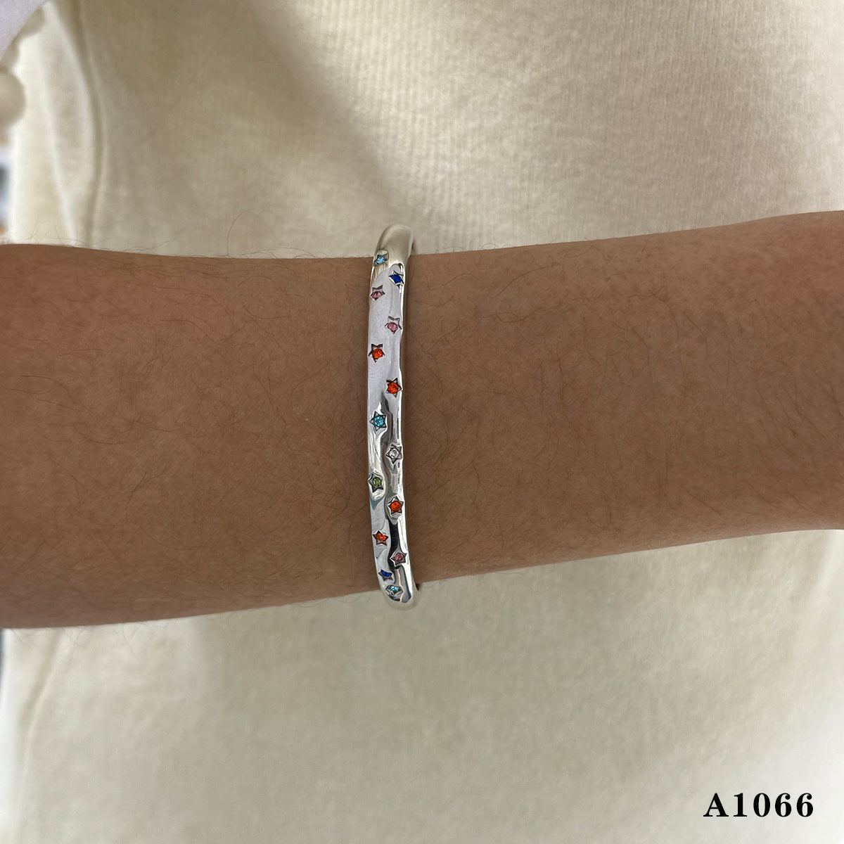 Wholesale Stainless steel colored diamond five-pointed star love pull bracelet