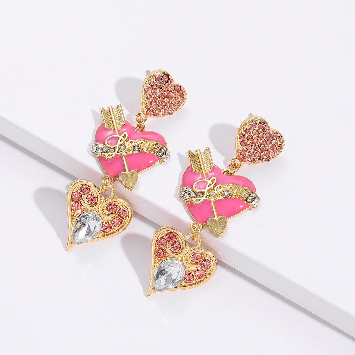 Wholesale Alloy Oil Dripping Diamond Love Earrings Pink Heart-shaped Earrings