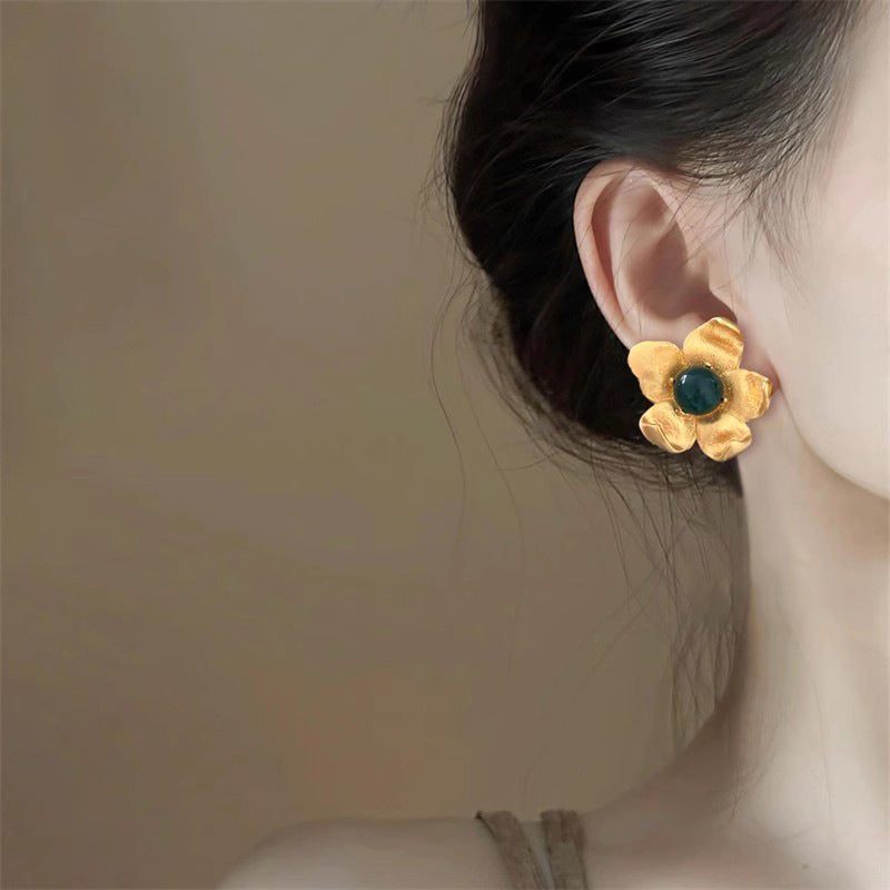 Wholesale  Metal Flower Earrings Light Luxury  Earrings