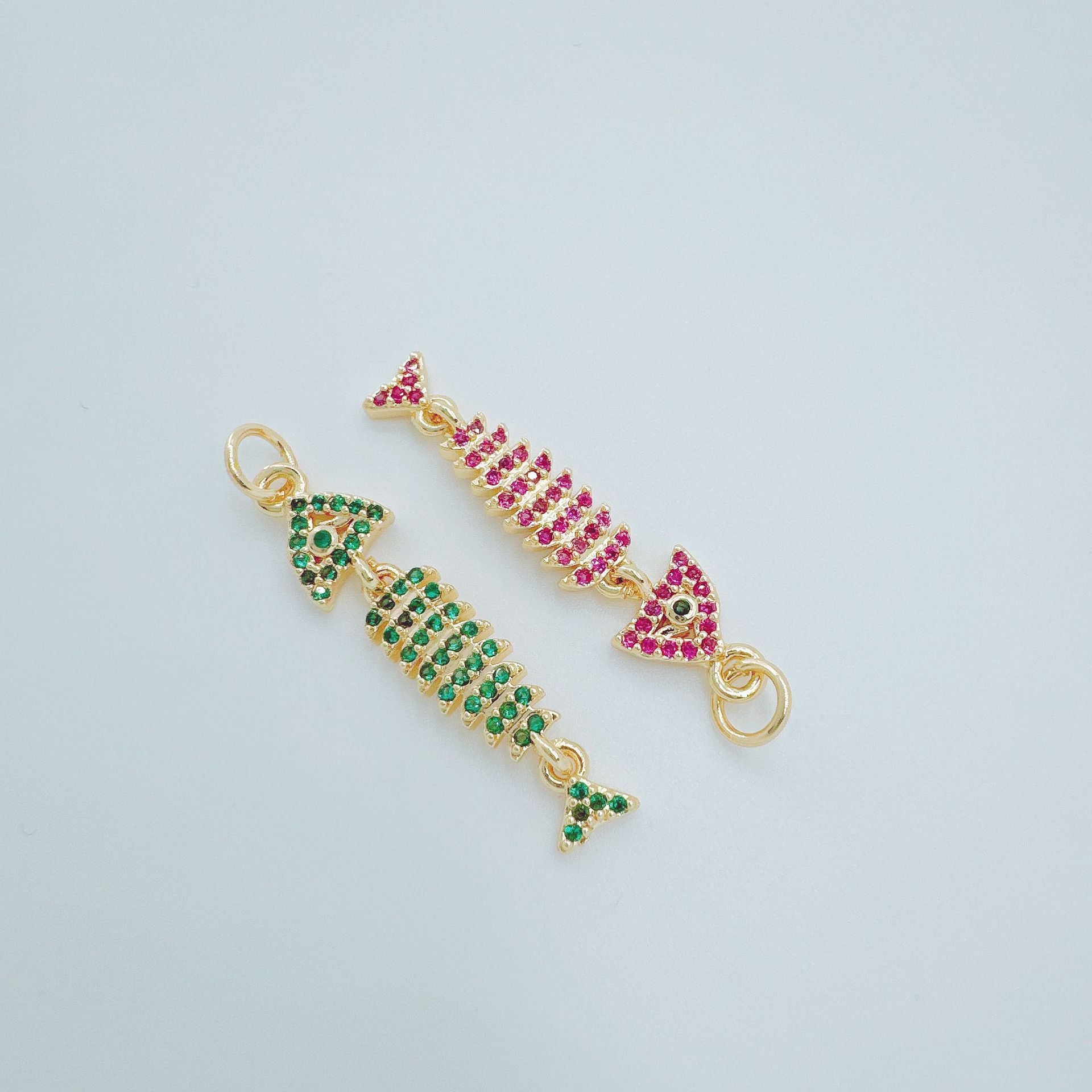 Wholesale Gold Plated Movable Fishbone Necklace Pendant Creative Fashion Accessory Boutique Resale Gift
