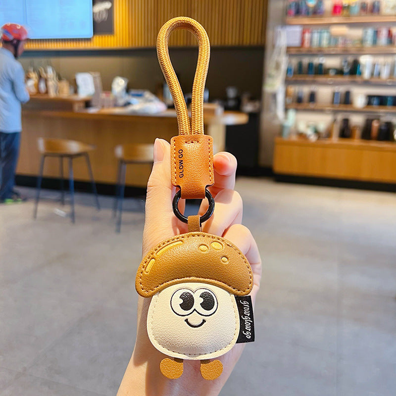 Wholesale Creative Leather Strawberry Keychain Pendant Cute Fruit Car Key Chain Bag Charm Gift Resale