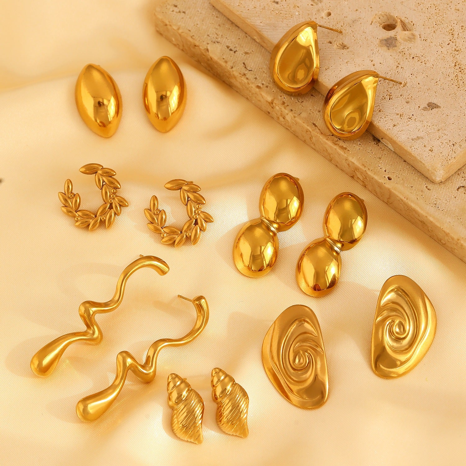 Wholesale Vintage French Geometric Irregular Drop Earrings for Women,  Stainless Steel Gold Plated Trendy Fashion Accessory Gift