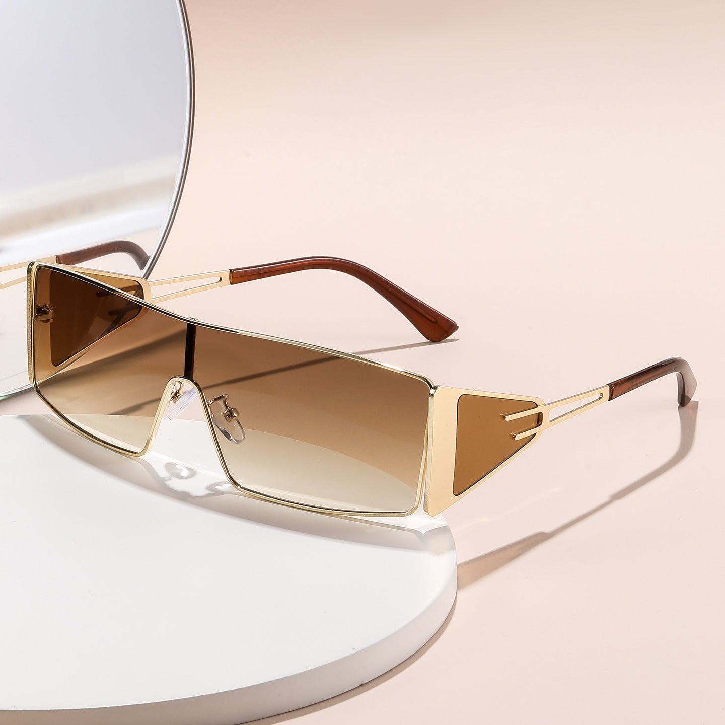 Wholesale Square One-Piece Sunglasses UV400 Black Frame Gray Lens Chic Street Style Women Fashion Accessory
