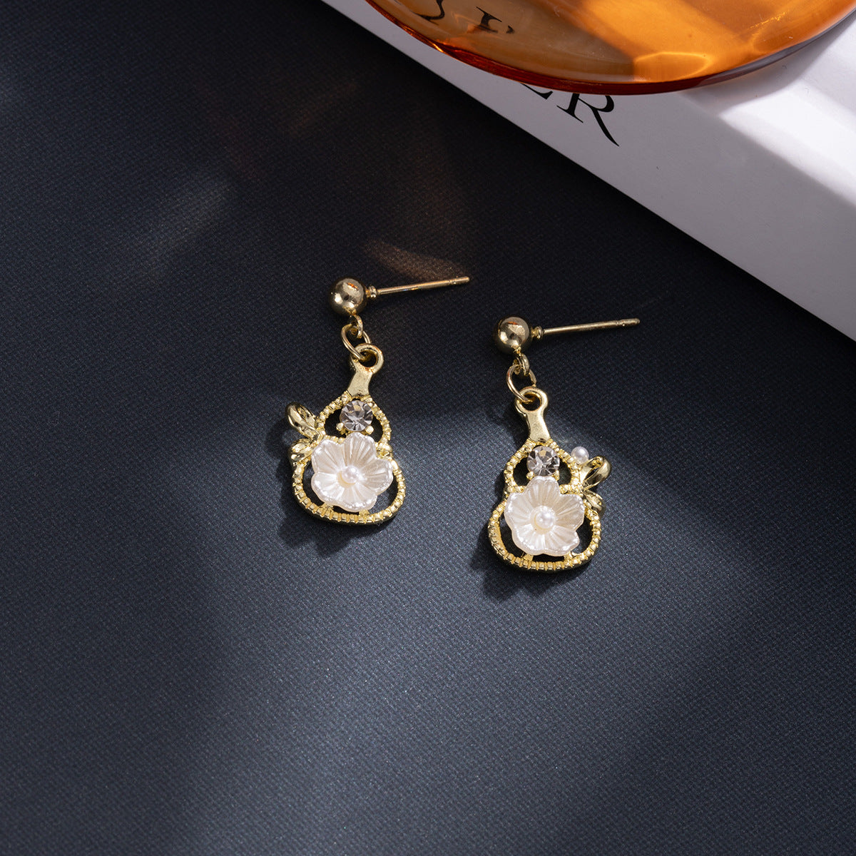 Wholesale Enamel lotus earrings