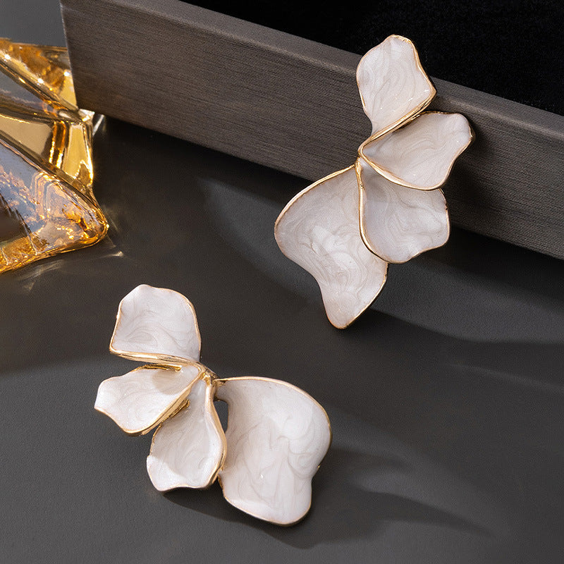 Wholesale Floral Leaf Drip Glaze Alloy Earrings,  Trendy Fashion Accessory for Party or Boutique Resale