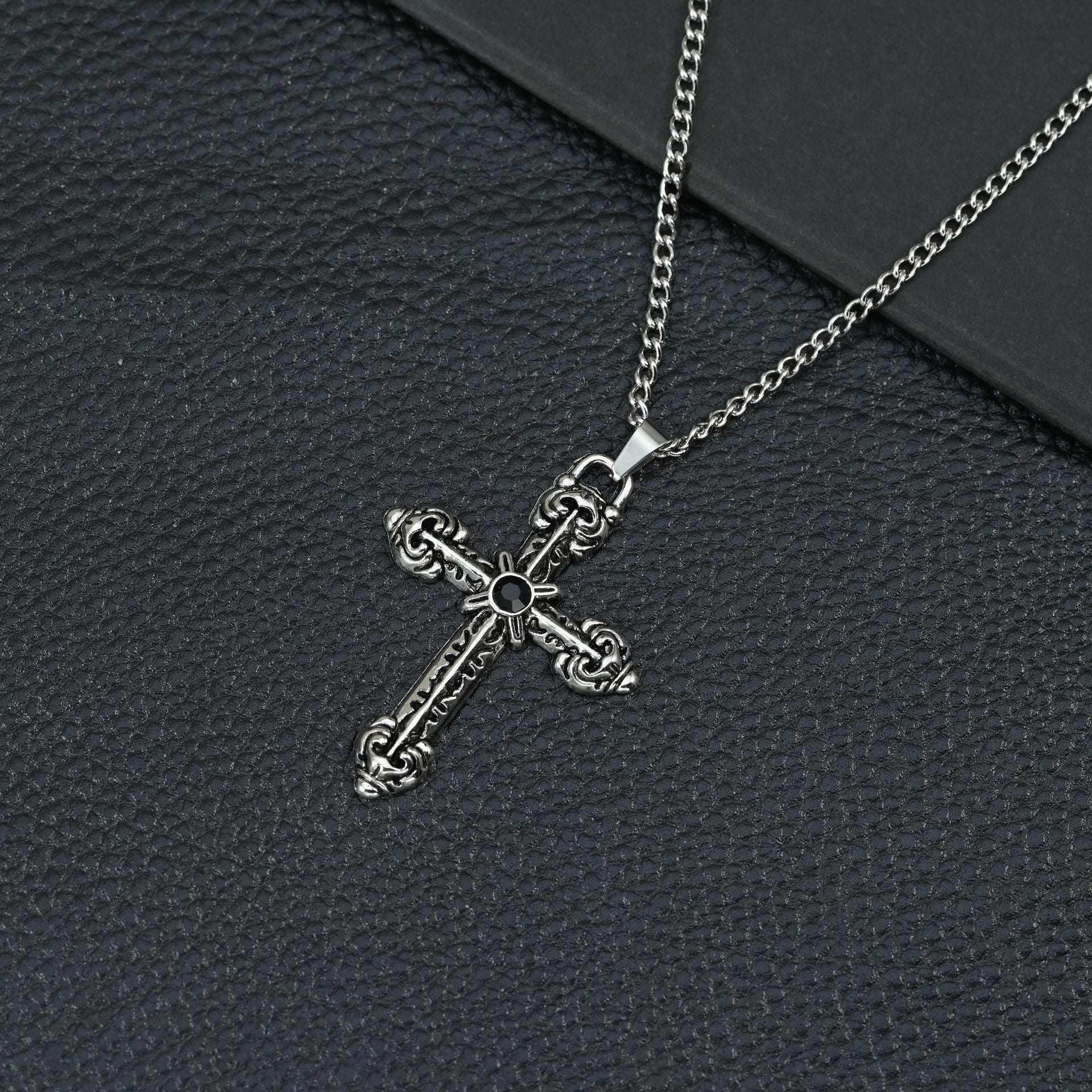 Wholesale Hip Hop Street Style Alloy Cross Pendant Necklace Fashion Accessory For Gift And Boutique Resale