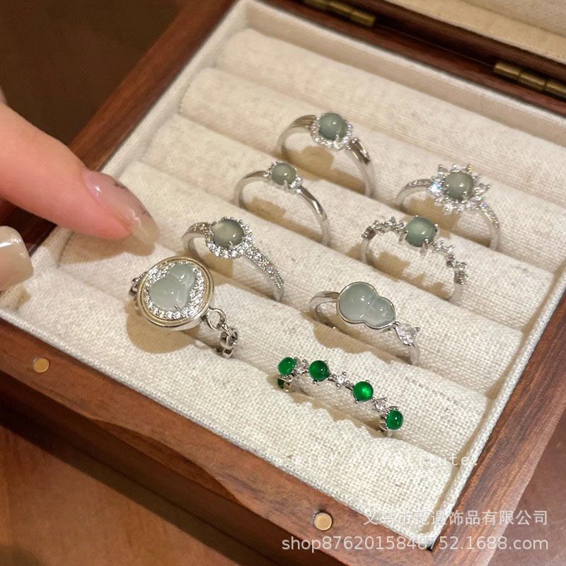 Wholesale New Chinese-Style Green Agate Gourd Ring for Women,  Niche Design Index Finger Ring,  Light Luxury Temperament Ring,  Personality Trend