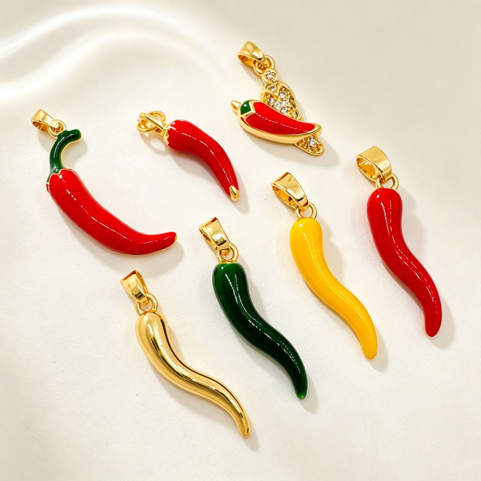 Wholesale Gold Plated Copper Pepper Pendant Necklace Fashion Jewelry Accessory