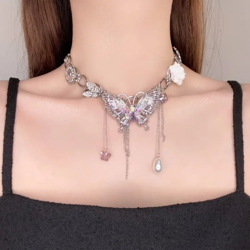 Wholesale Flower Light Luxury  Retro Exaggerated Three-Dimensional Crystal Butterfly Tassel Clavicle Chain
