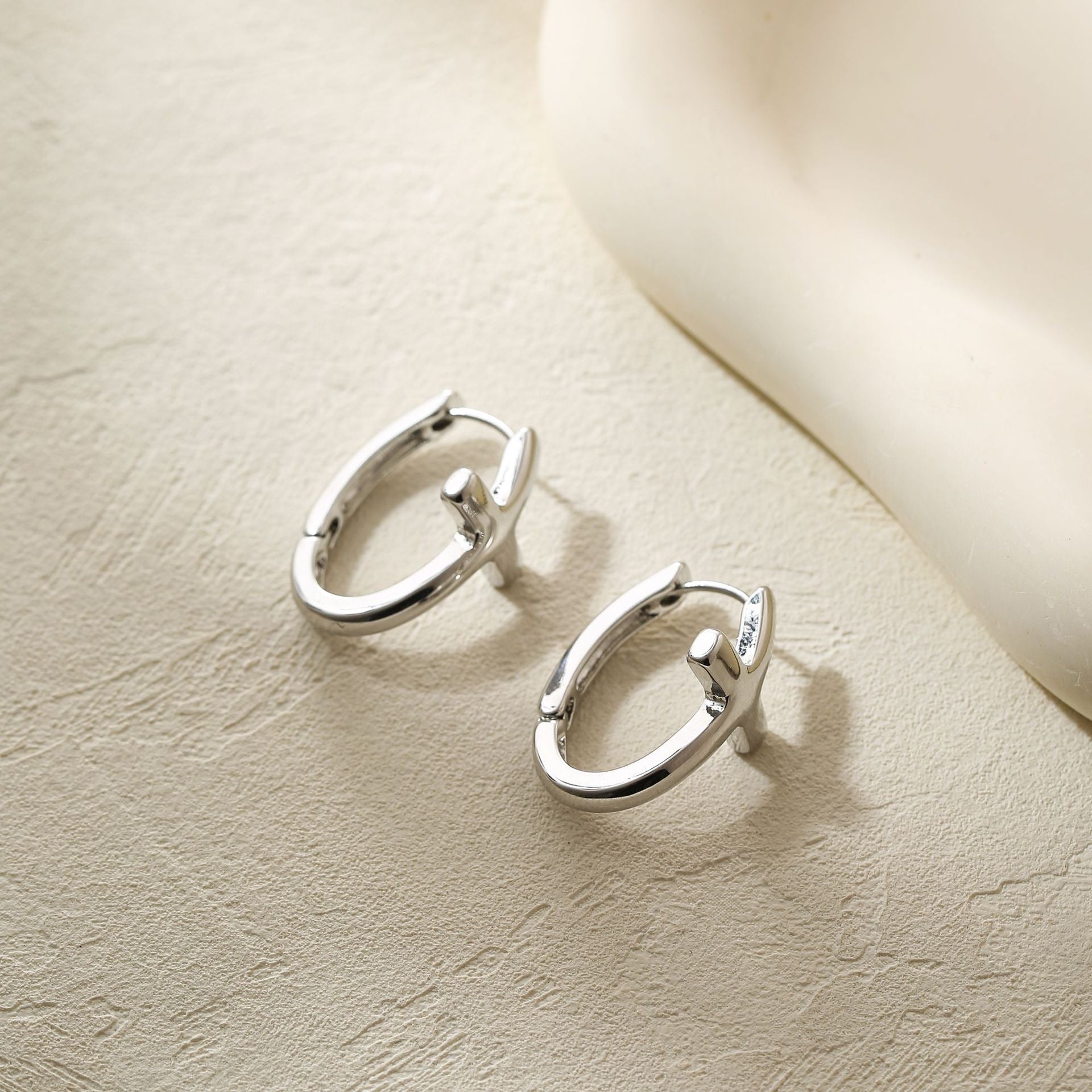 Wholesale  irregular earrings high sense pleated earrings