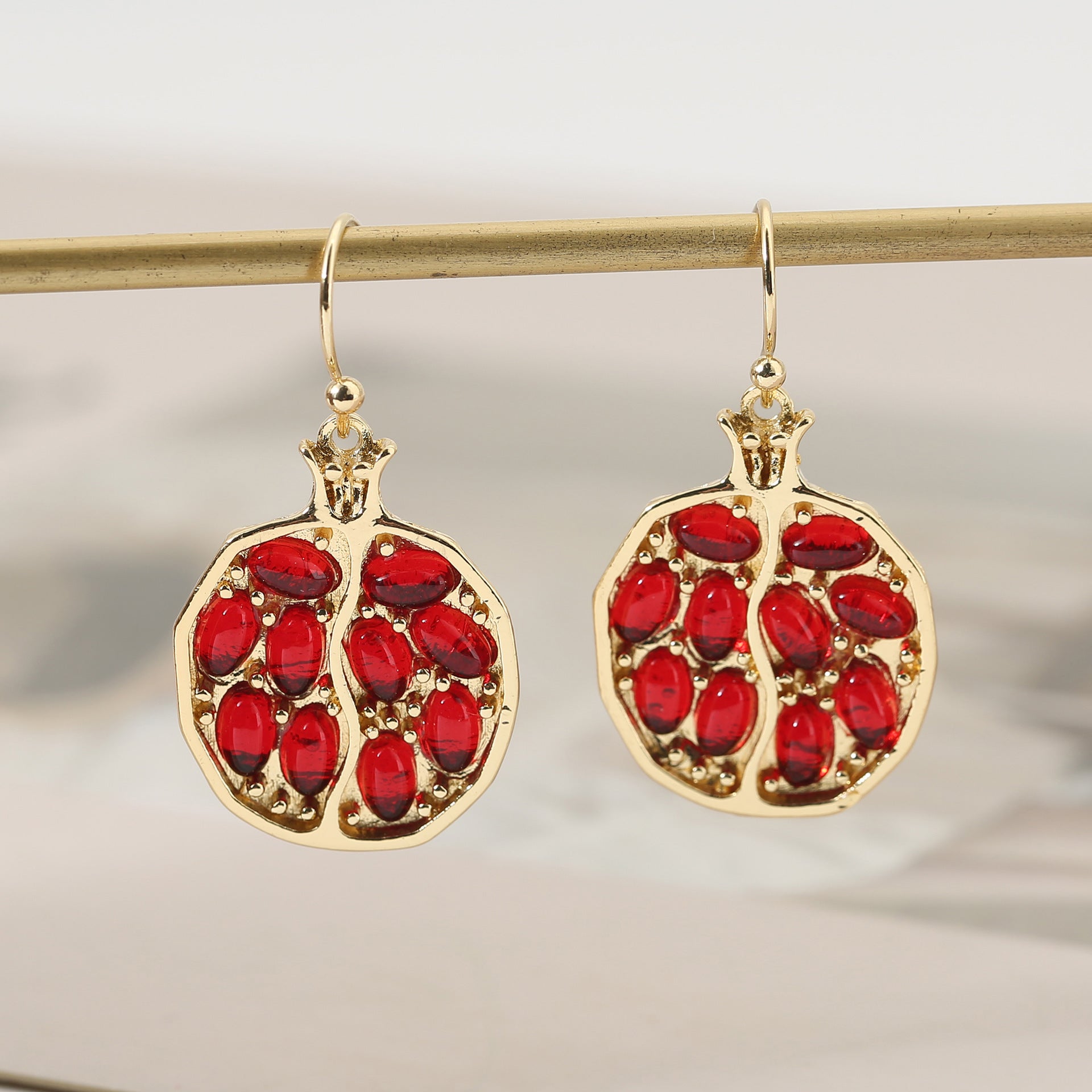 Wholesale Bohemian Red Pomegranate Drop Earrings Gold Zinc Alloy Jewelry Accessory
