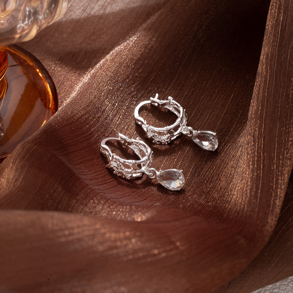 Wholesale Silver Needle Light Luxury Flashing Zircon Pendant Earrings