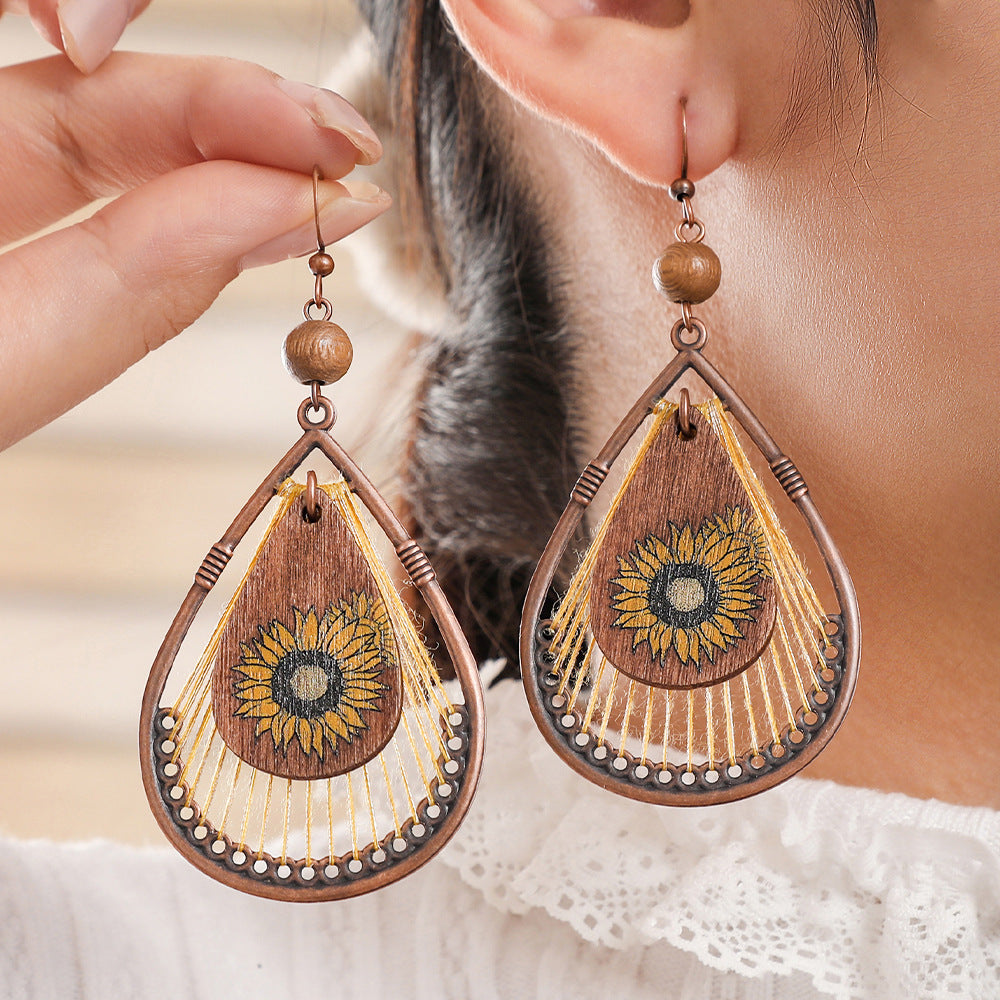 Wholesale Wooden Retro Ethnic Earrings Floral Water Drop Design Jewelry Accessory