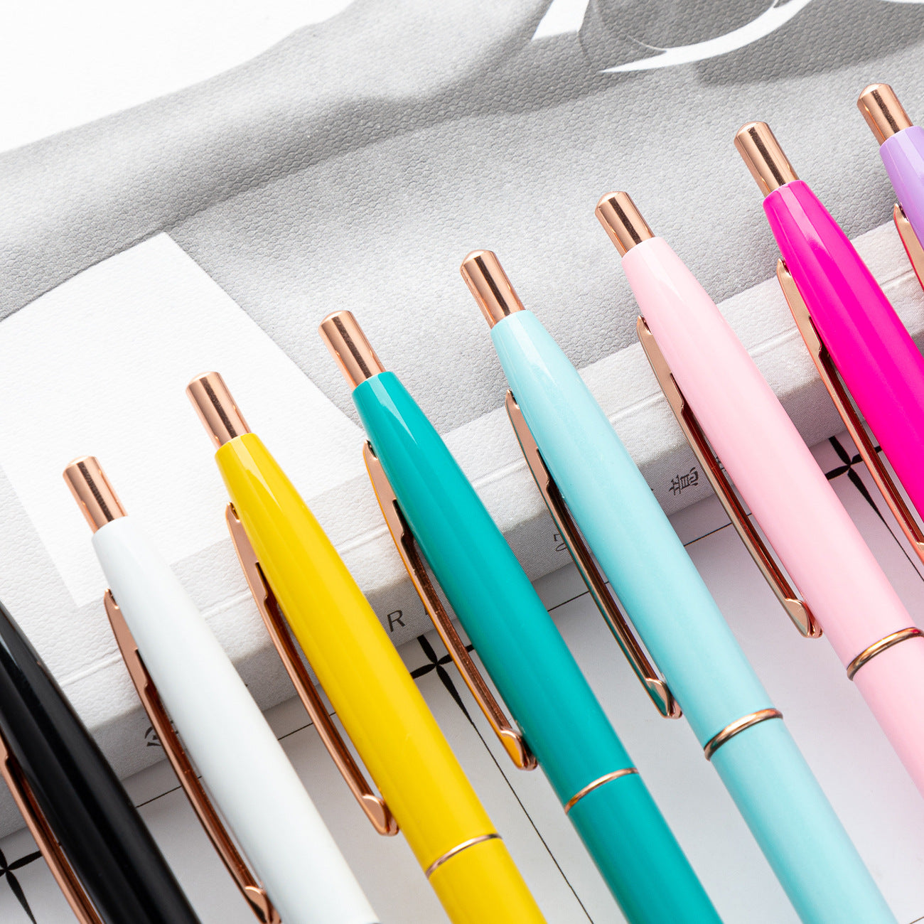 Wholesale Press Ballpoint Pen Multi-color Aluminum Rod Ballpoint Pen ACC-PN-HuaH040