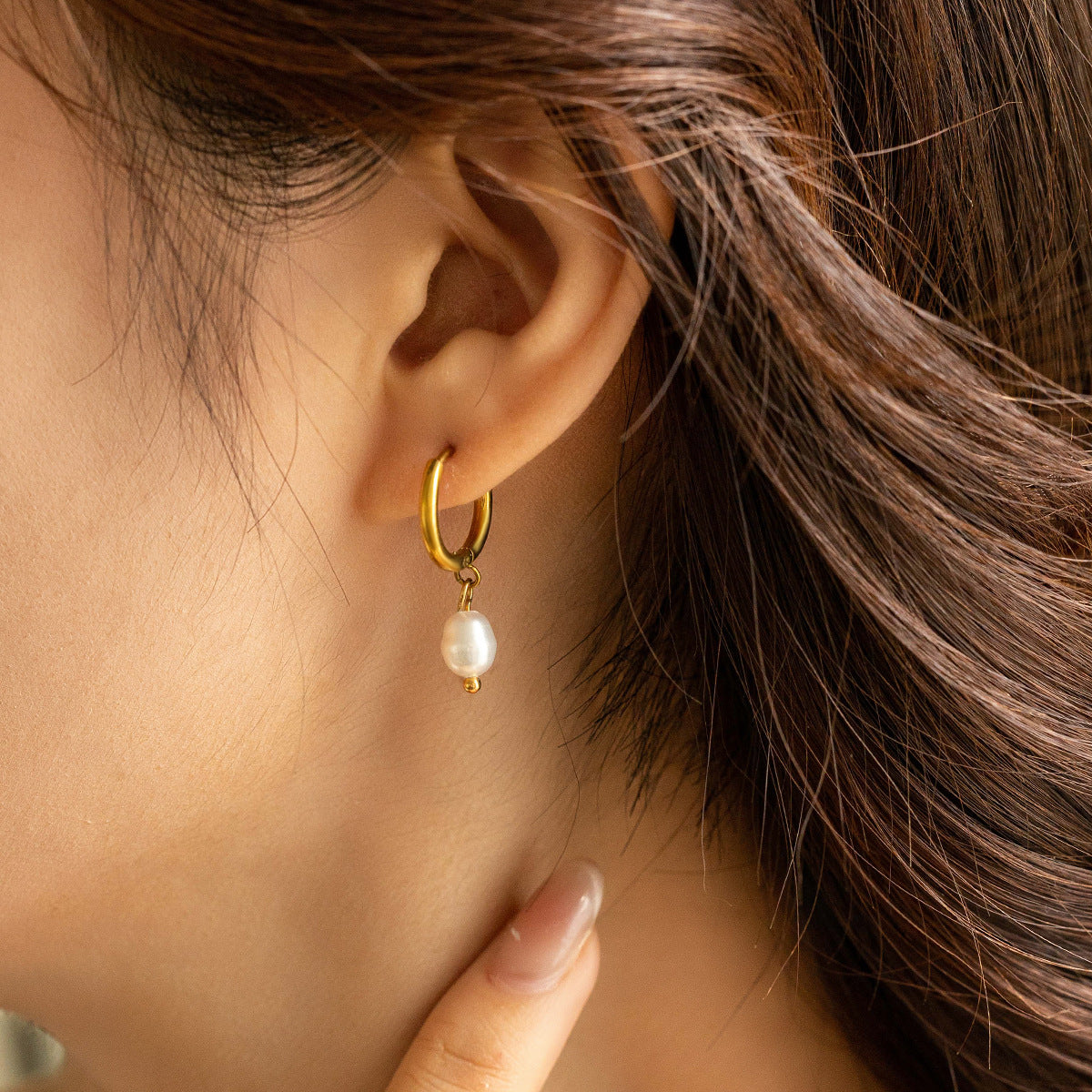 Wholesale Titanium steel freshwater beads love Fritillaria necklace