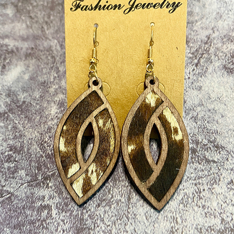 Wholesale  retro genuine leather earrings western hollow horse eye texture earrings