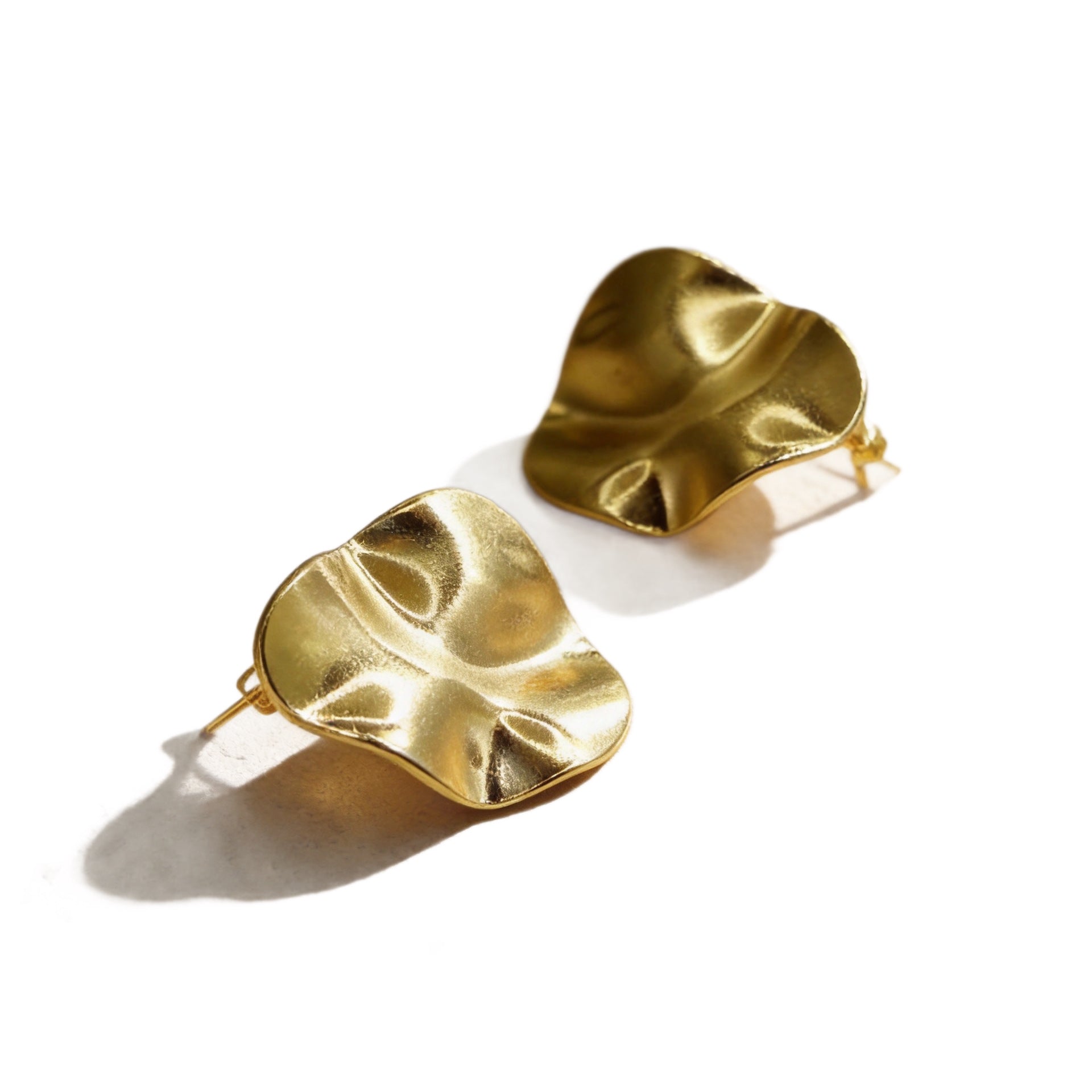 Wholesale Stainless Steel Gold Leaf Hollow Earrings for Women,  Stylish Party and Everyday Jewelry Accessory