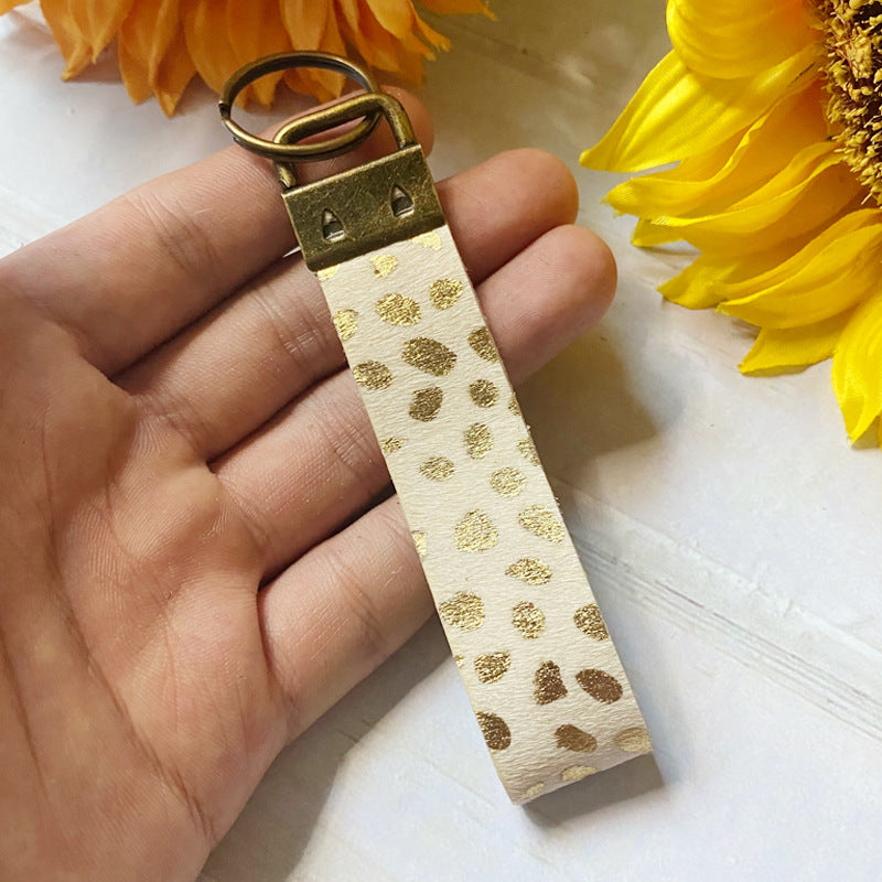 Wholesale Retro Bohemian Leather Keychain Fashion Car Key Accessory And Bag Charm For Gift Giving