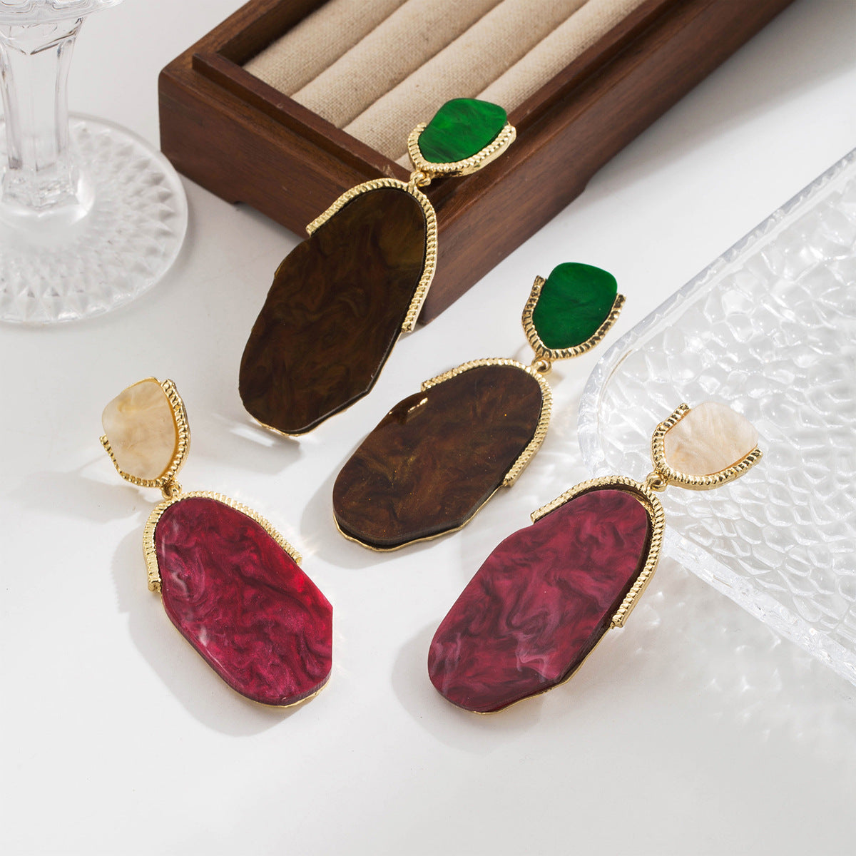 Wholesale oval earrings resin contrast color earrings