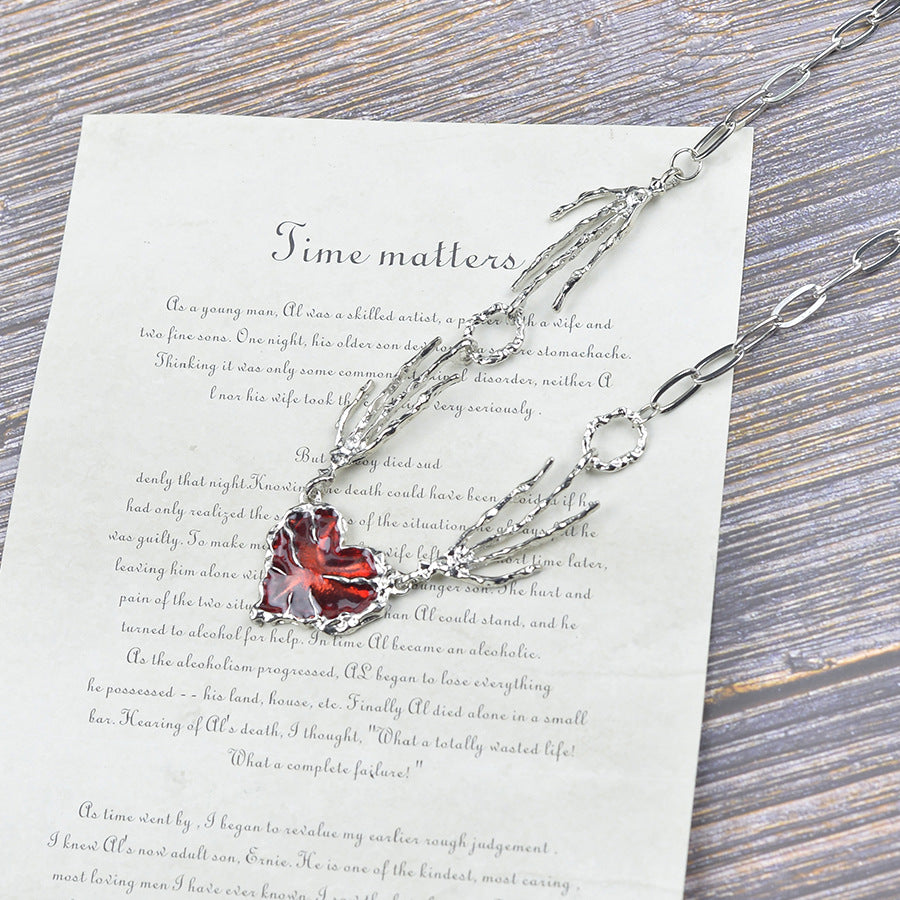 Wholesale  Red Oil Drop Necklace Claw Splicing Heart Clavicle Chain