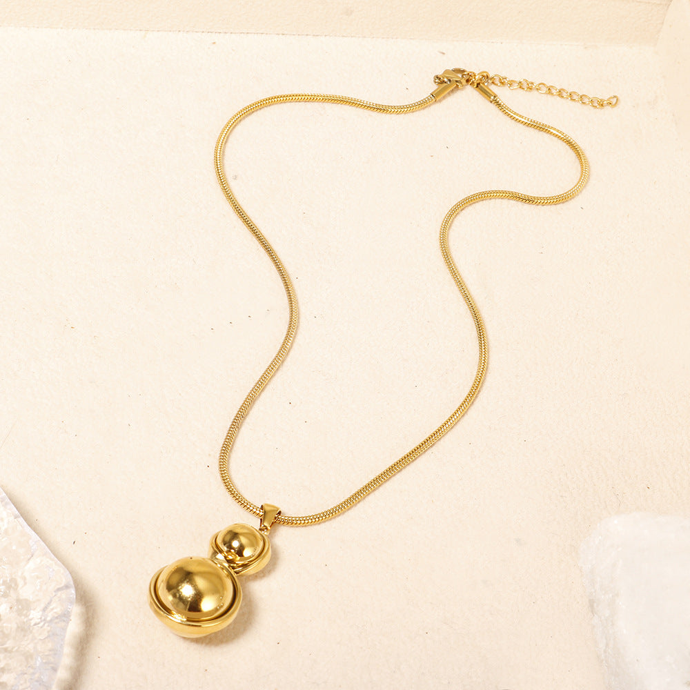 Wholesale Stainless steel stud earrings and necklace