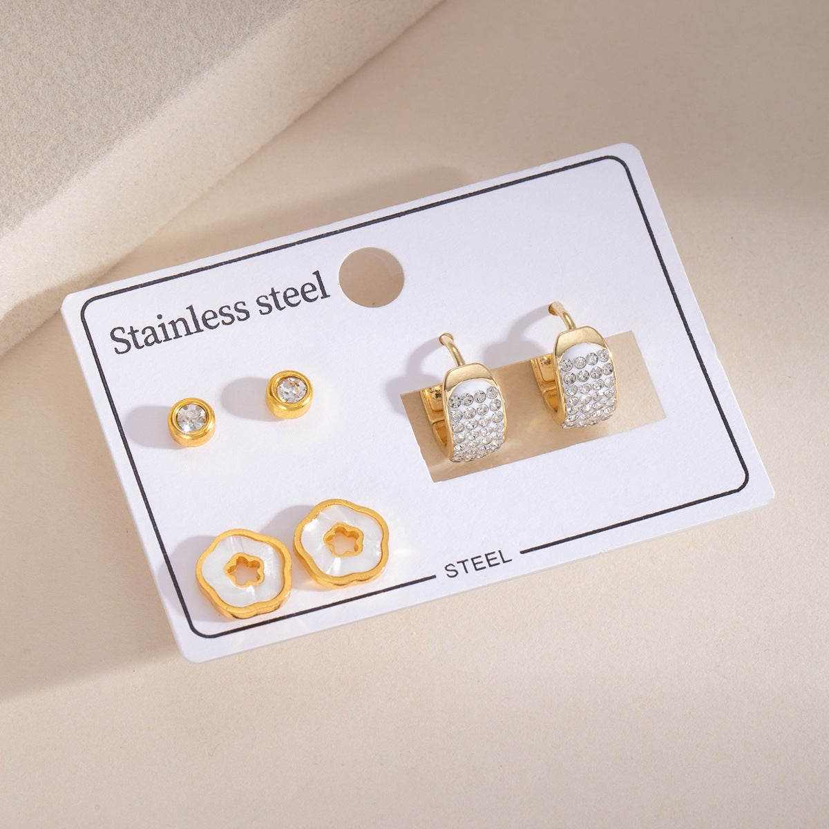 Wholesale Stainless Steel Earrings with Gold Star Rhinestone Red Circle Hoop Party Wear Fashion Accessory