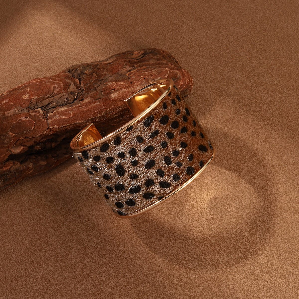 Wholesale Wild Leopard Print Open Bracelet ACC-BT-Yiran001