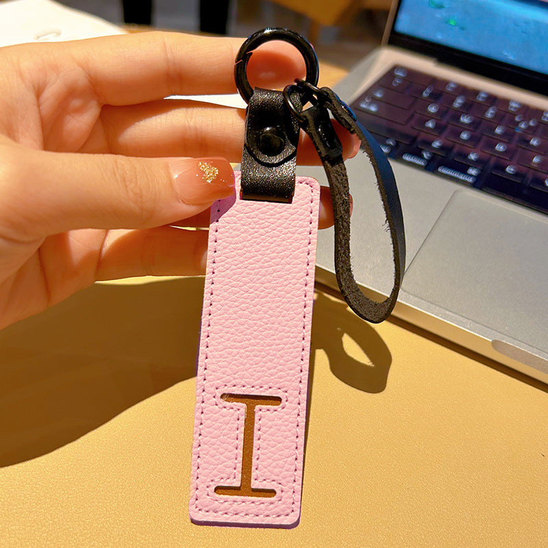 Wholesale Leather 26 Letter Keychain Chic Car Key Accessory Decorative Bag Charm