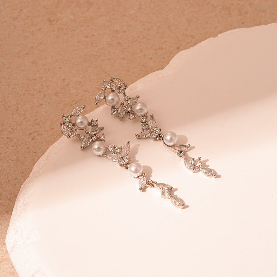 Wholesale zircon wheat grain grain  pearl silver pin earrings