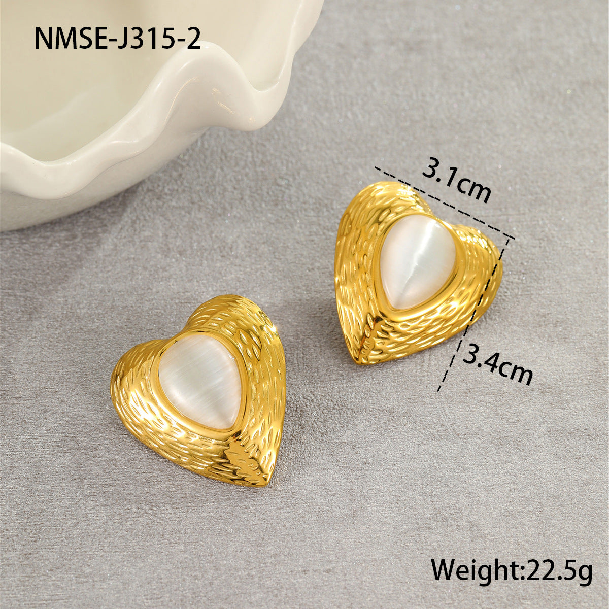 Wholesale Stainless Steel Earrings Love-Shaped Cat's Eye Earrings