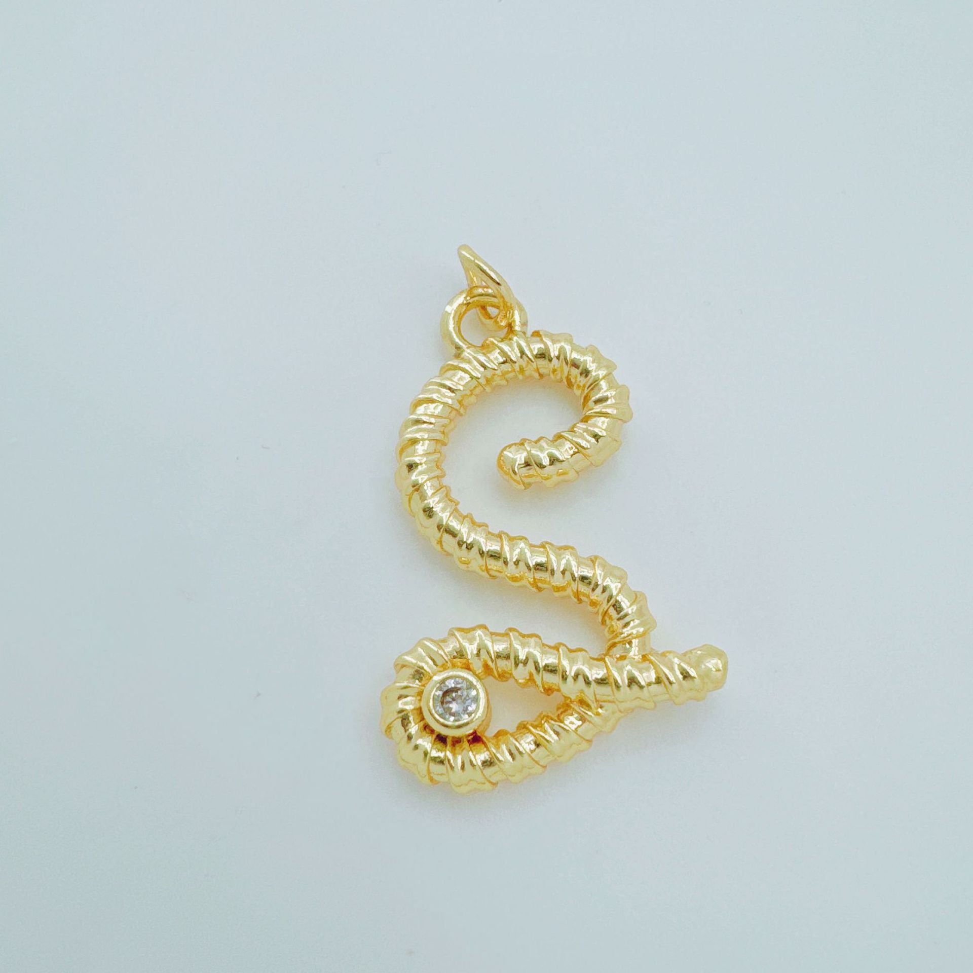 Wholesale Gold Plated Copper 26 Letter Alphabet Pendant,  Trendy Hip-Hop Jewelry Accessory for Everyday Gift