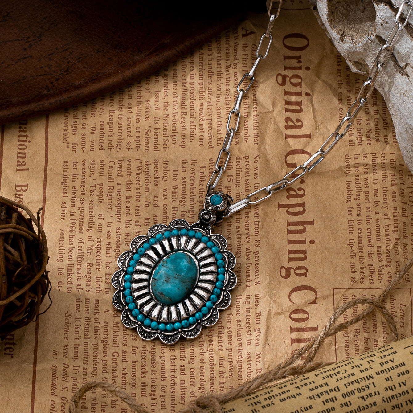 Wholesale Retro Antique Silver Tone Turquoise Pendant Necklace Geometric Fashion Jewelry Accessory Boutique Resale Gift