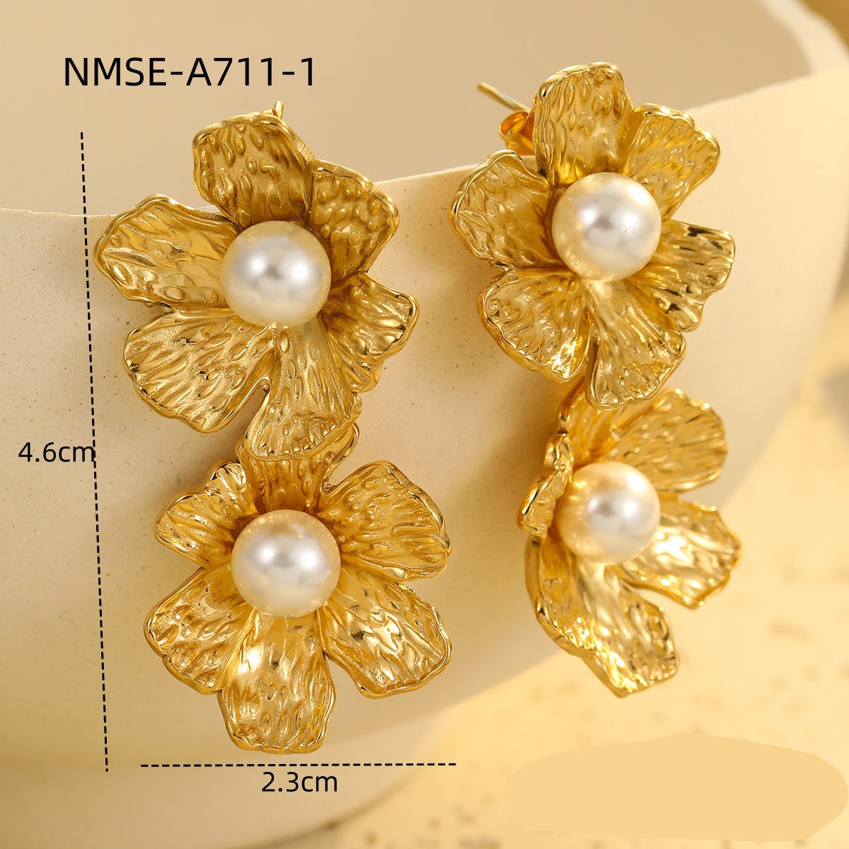 Wholesale  18k gold  petal pearl does not fade stainless steel earrings