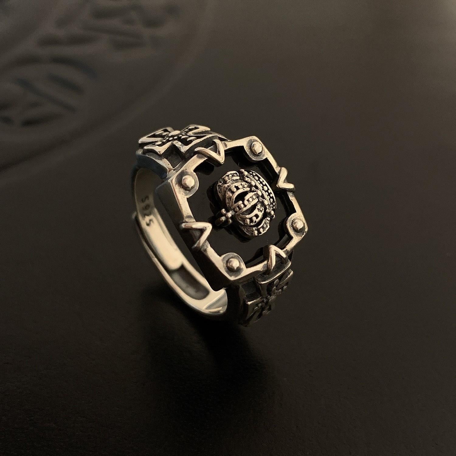 Wholesale Vintage Crown Cross Ring Distressed Finish for Everyday Wear Jewelry Accessory