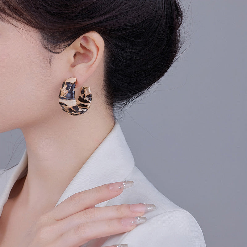 Wholesale Silver Needle Retro Leopard Print Wrap Earrings