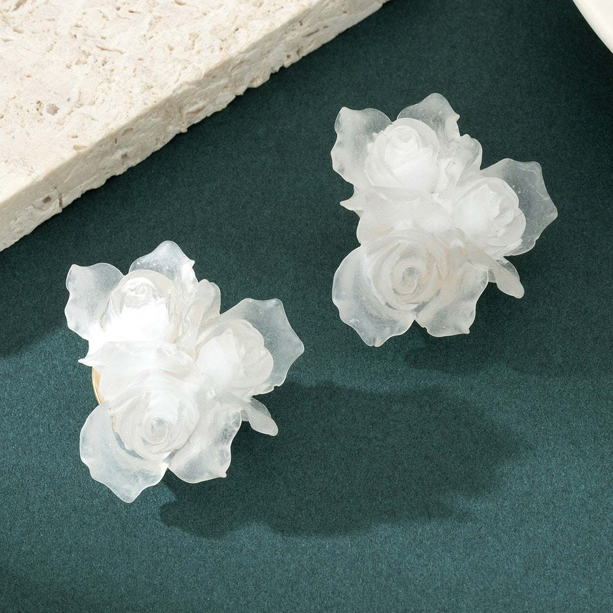 Wholesale Handmade White Acrylic Flower Earrings - Chic Jewelry Accessory for Boutique Resale