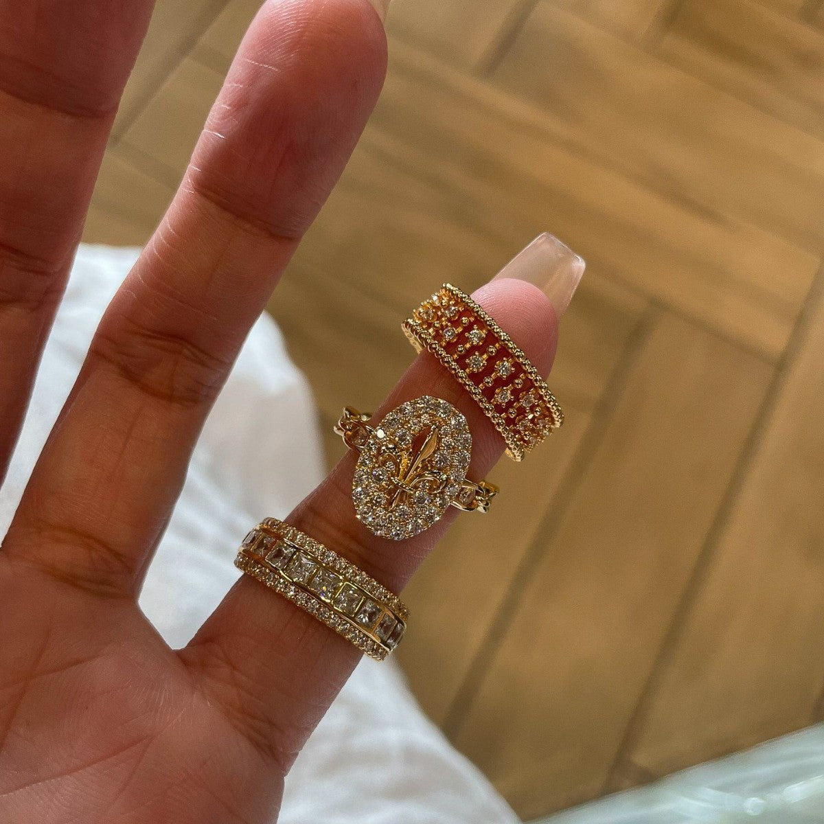 Wholesale Vintage Layered Gold-Plated Fashion Ring,  Retro Palace Style Jewelry Accessory for Everyday Wear