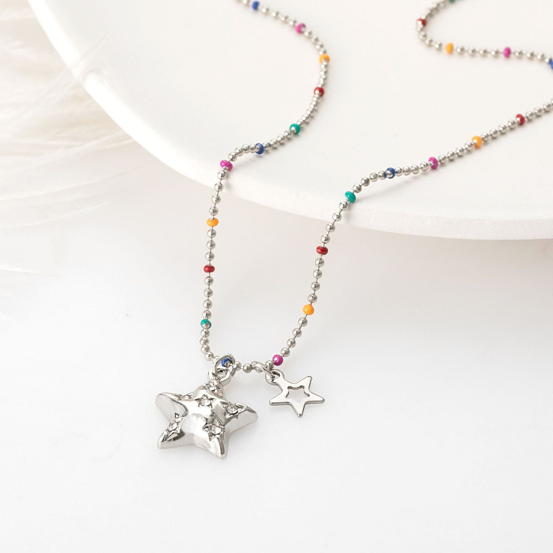 Wholesale colorful beaded star point diamond hollow pendant necklace