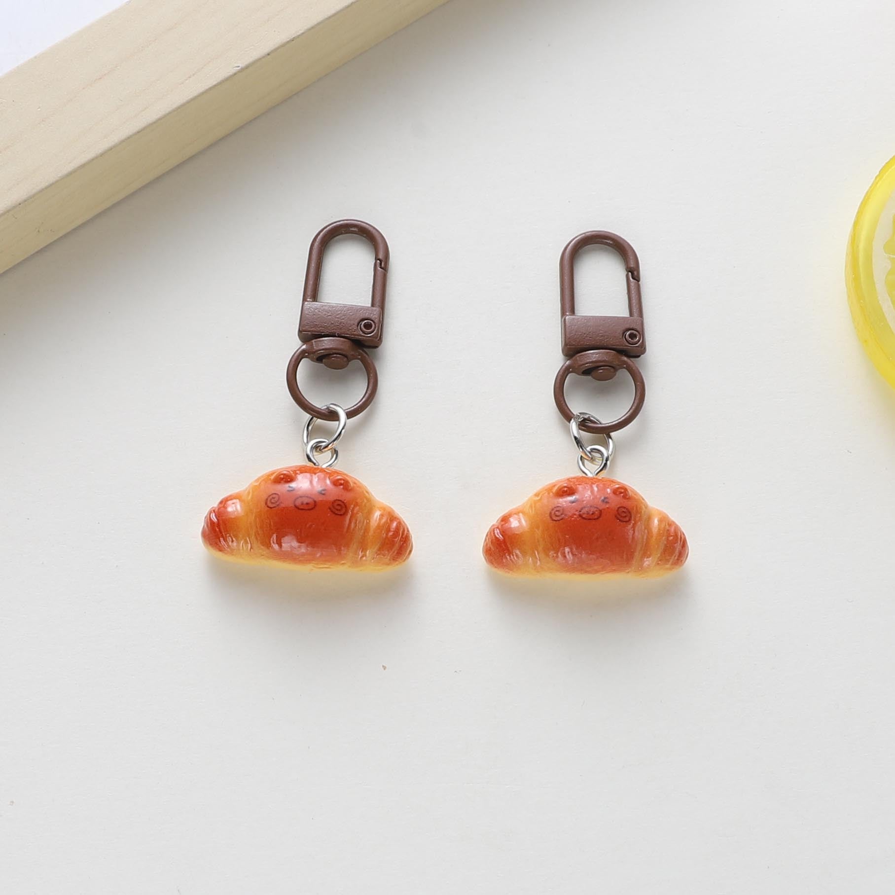 Wholesale Cute cartoon bread keychain