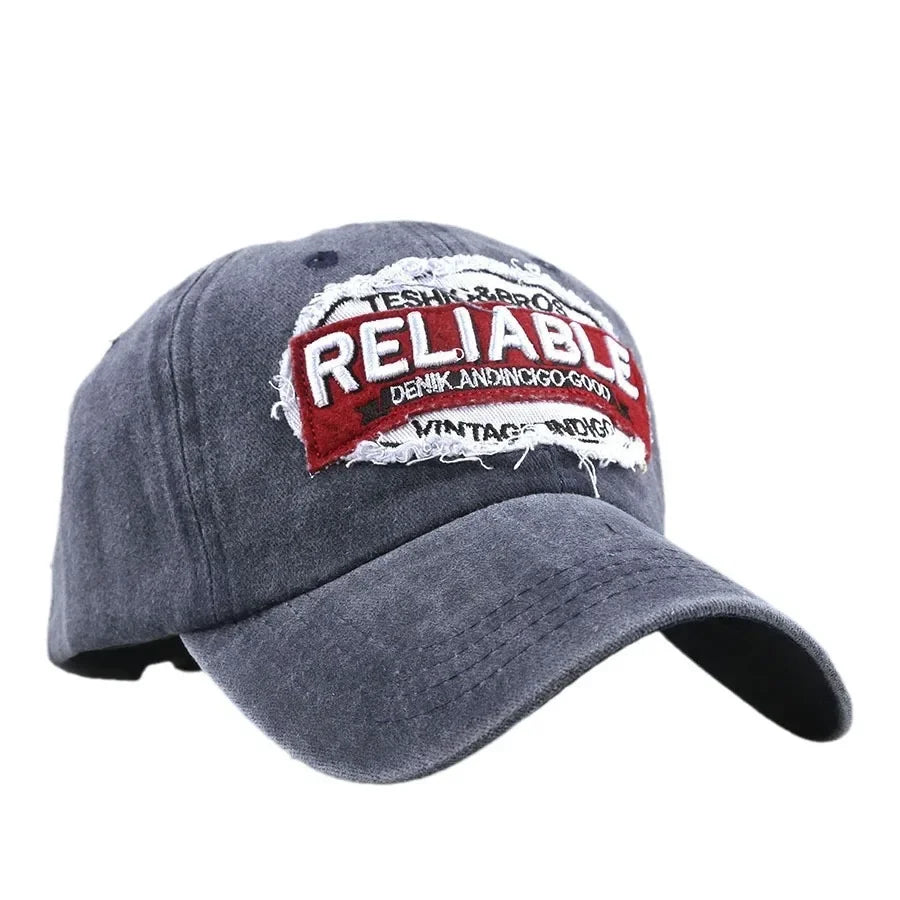 Wholesale Fashionable letter embroidered baseball cap