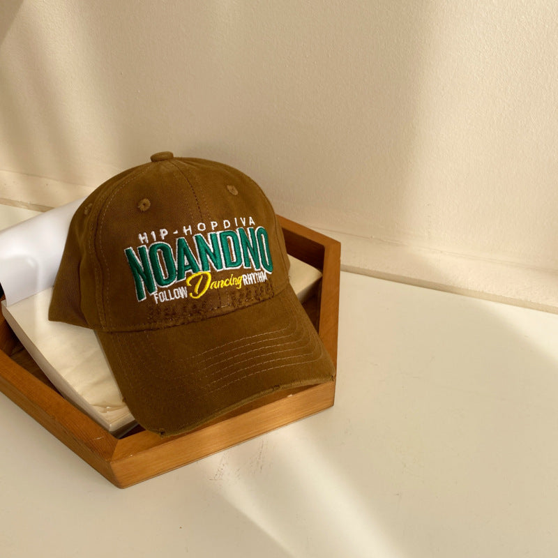 Wholesale Children's alphabet embroidered baseball cap