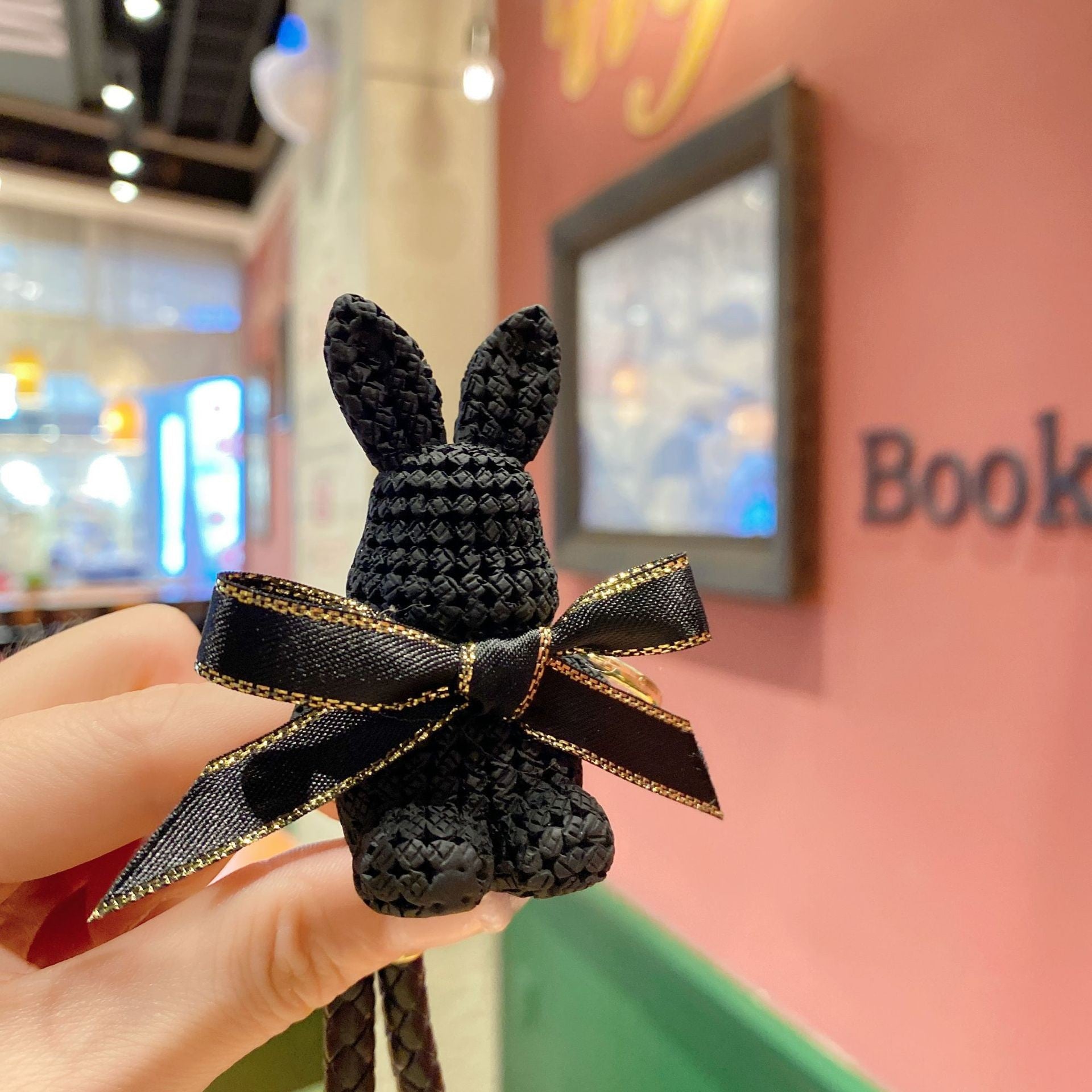 Wholesale Cartoon Resin Bow Tie Rabbit Keychain Lanyard Keychain ACC-KC-AiLe004