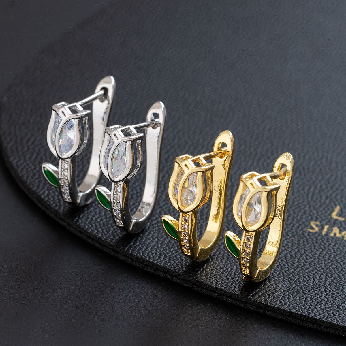 Wholesale Trendy Gold Tone Tulip Ear Cuff With Zircon Stylish Copper Jewelry Accessory For Women Gift