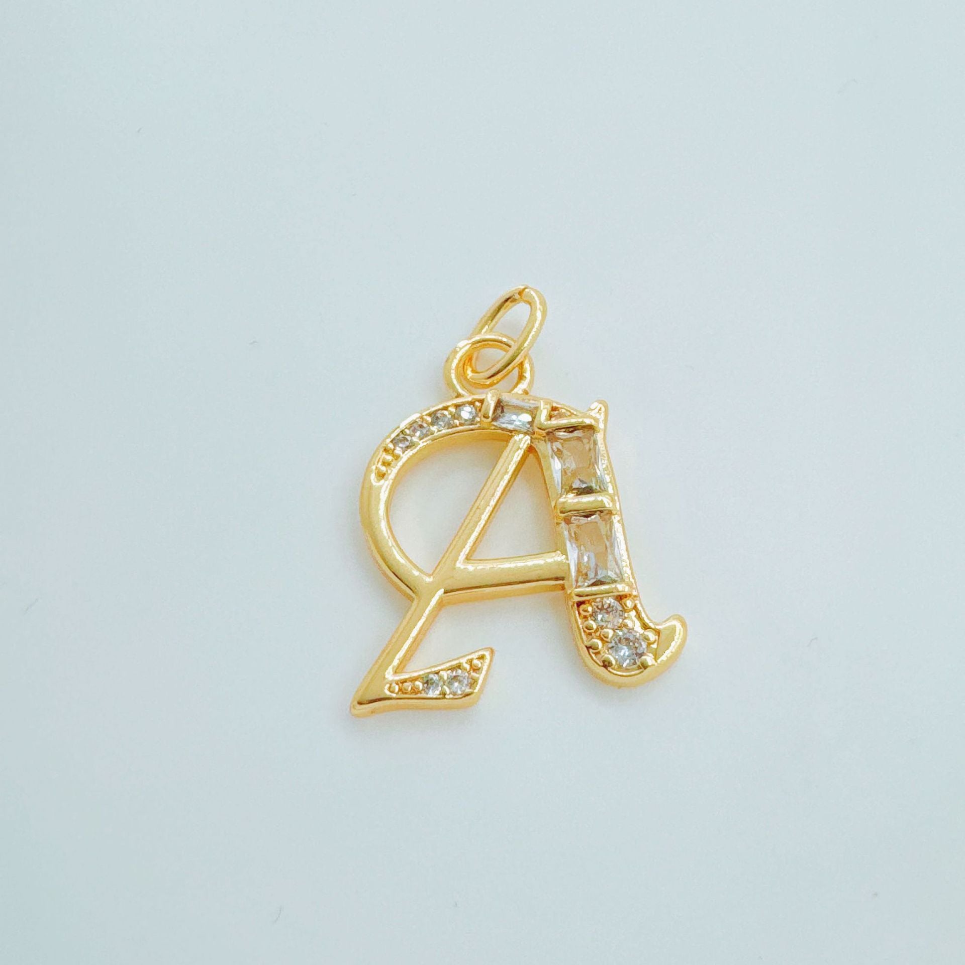 Wholesale Copper Gold-Plated Ice Sugar Letter Pendant Necklace European American Style Fashion Jewelry Accessory for Women