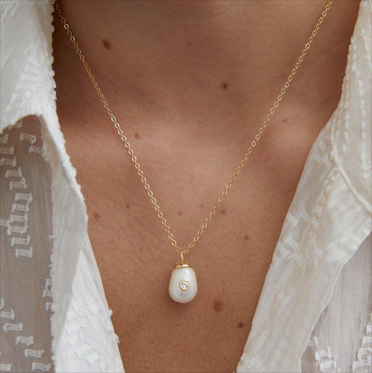 Wholesale Pearl Pendant Necklace December Birthstone Necklace