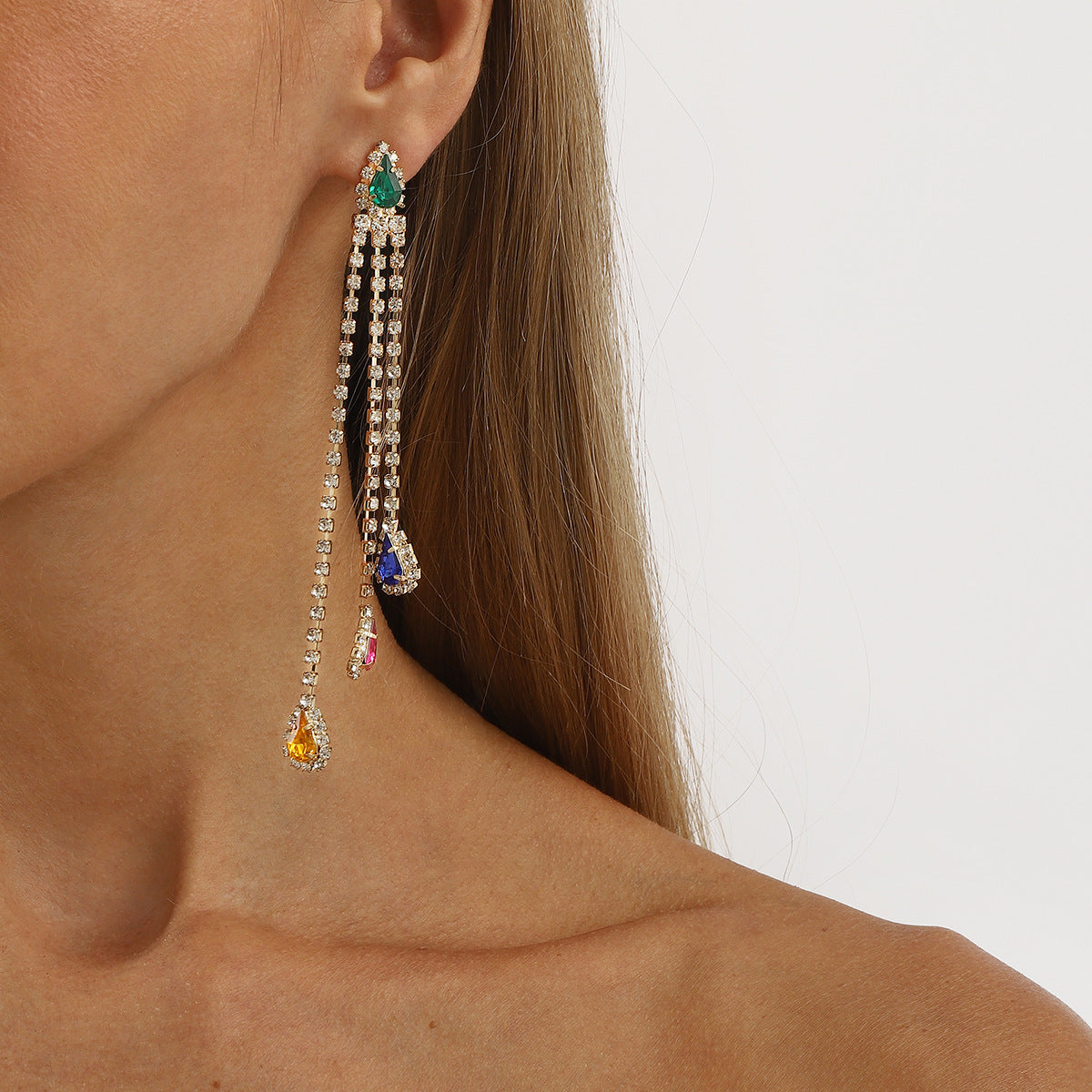 Wholesale Retro Color Water Drop Pendant Earrings Flash Diamond Elegant Claw Chain