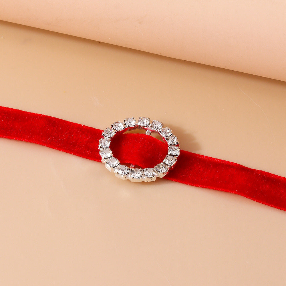 Wholesale Velvet Geometric Necklace Valentine's Day Clavicle Necklaces ACC-NE-YueSen016